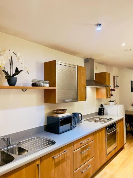 Beautiful Central Open Plan Living! Manchester Exterior photo